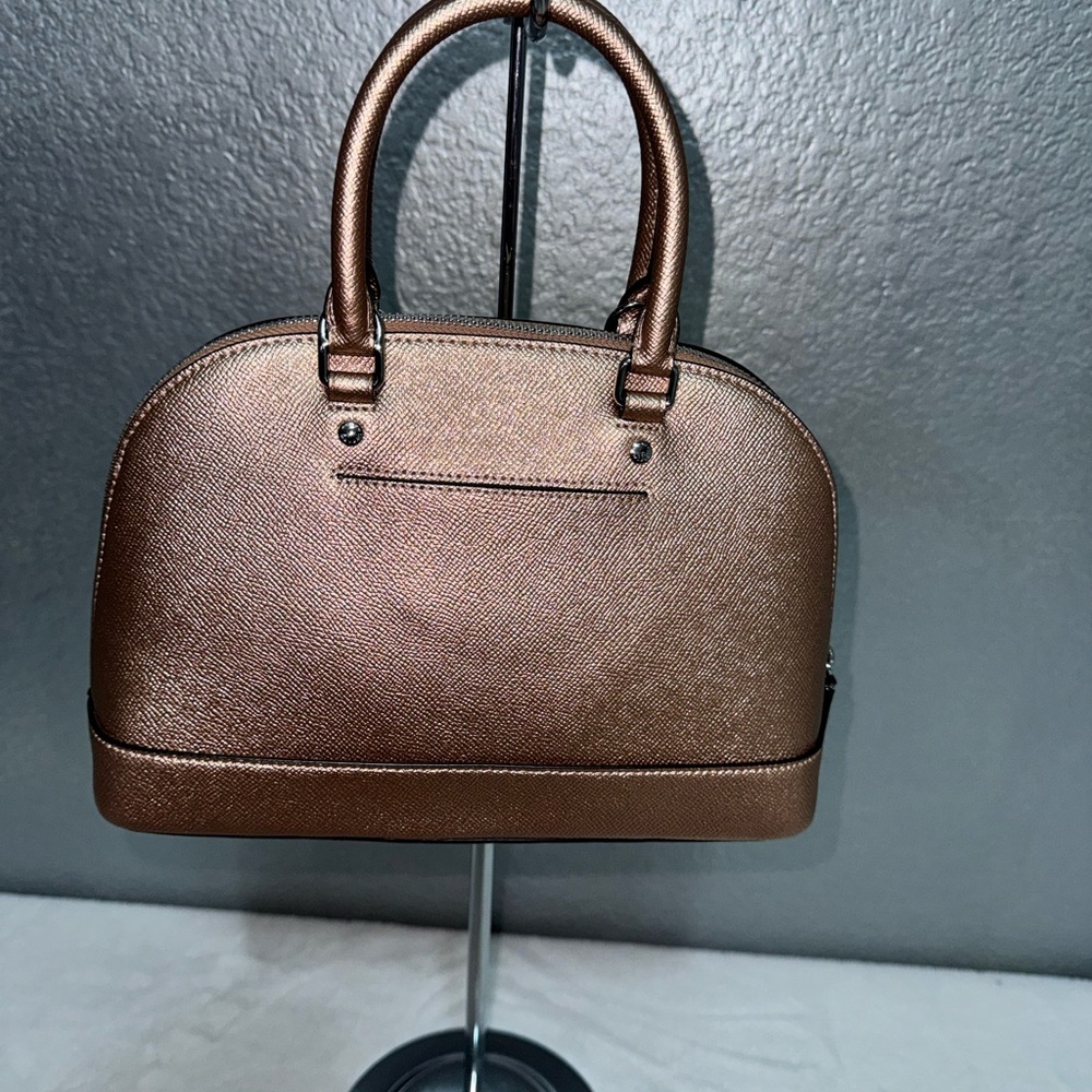 Coach rose gold Leather Interior - Picture 7 of 17